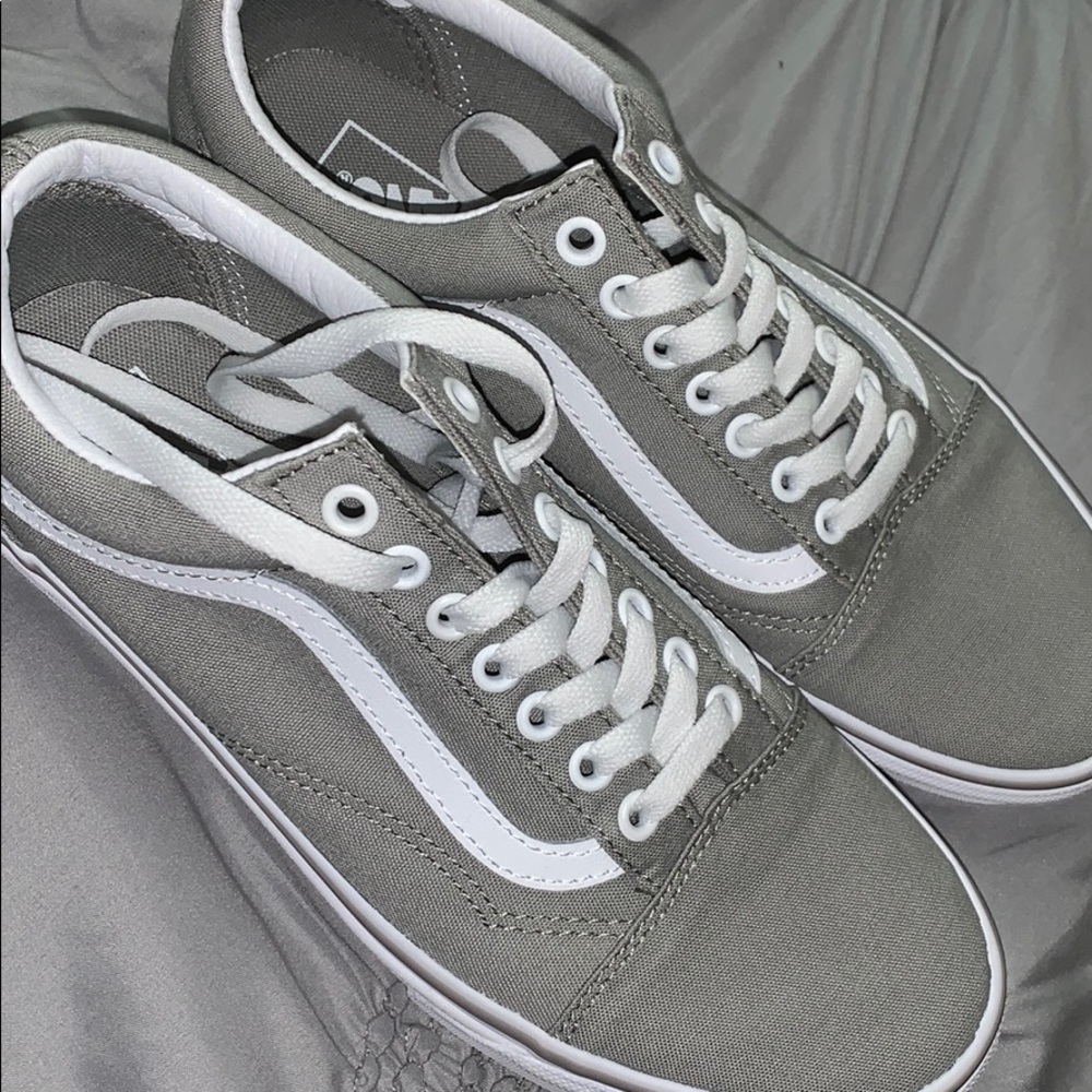 Grey old school band new vans!